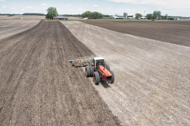 Tracteur adapté aux grandes surfaces