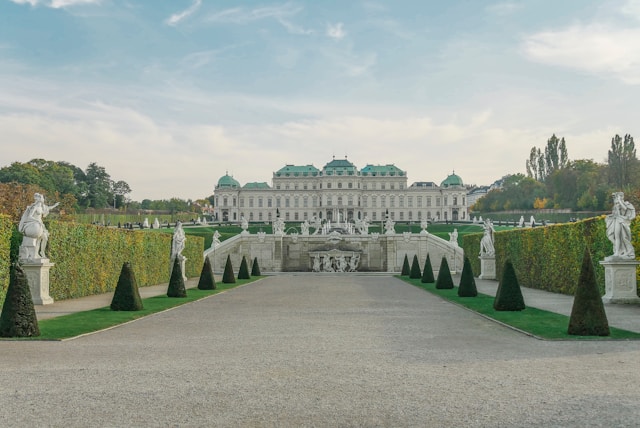 Quels sont les palais royaux du monde qui pourraient nous faire rêver?